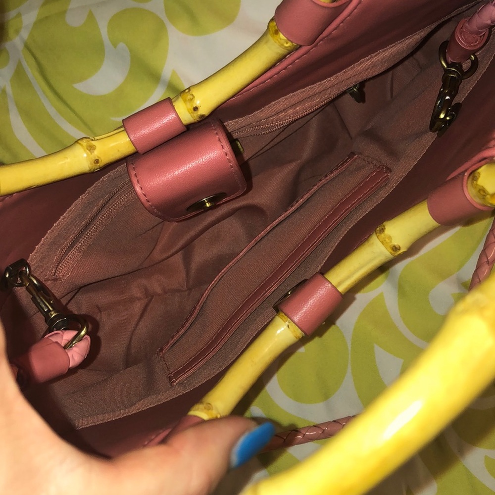 🌷Amanda Smith Salmon Pink Purse - Picture 2 of 8